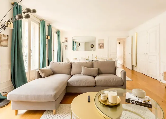 8P - 3Br Le Marais Spacious - Central - Historic Apt